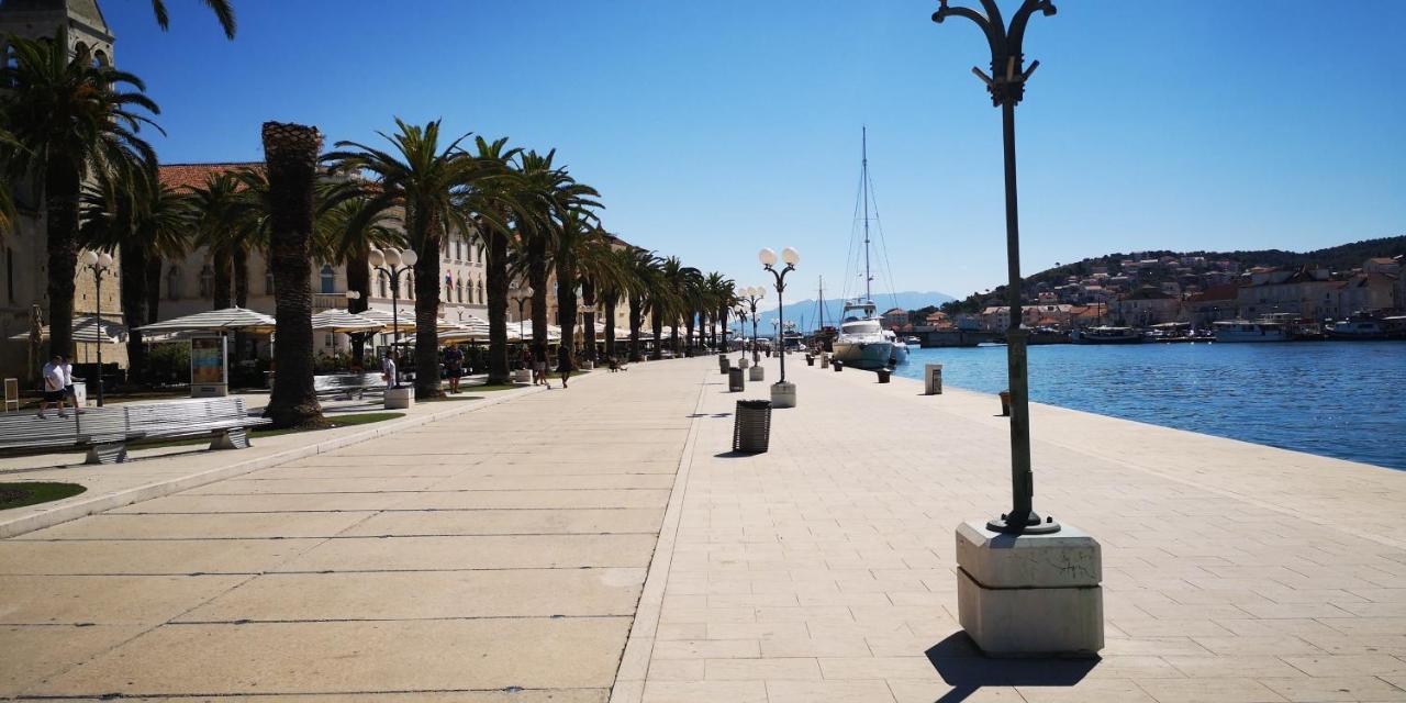 Apartment Okrug Gornji - Trogir With Sea View Exterior foto