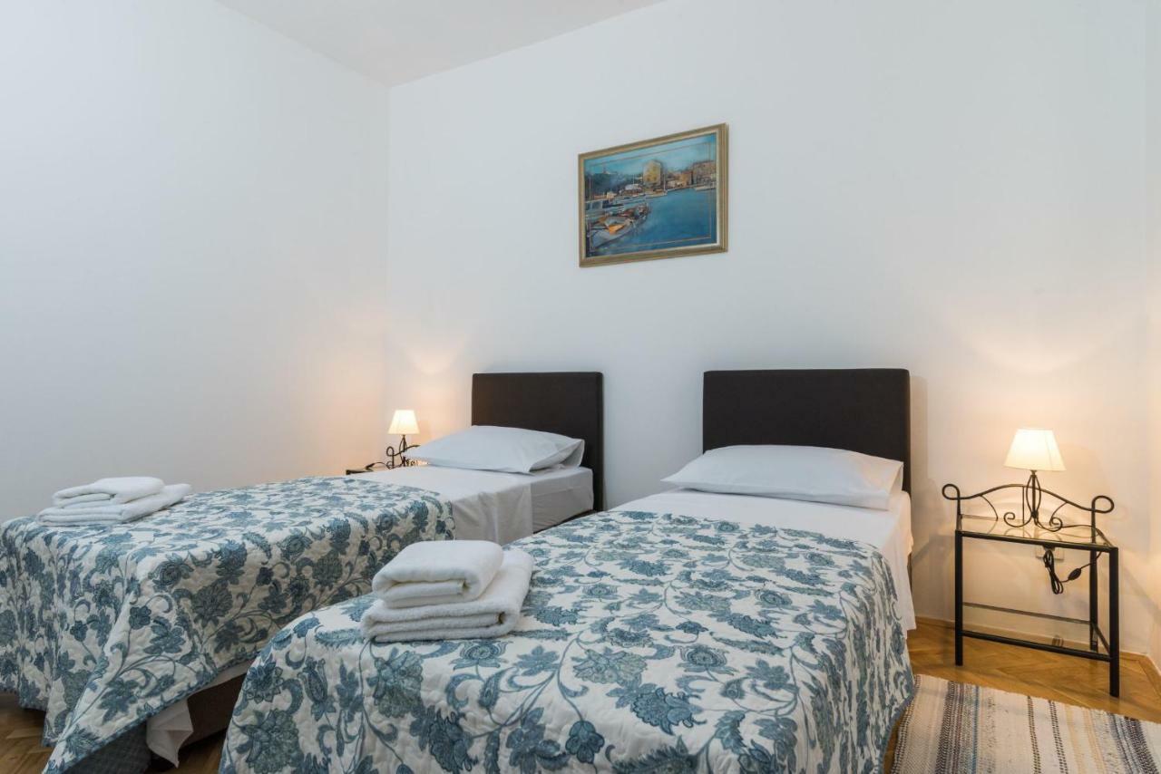 Apartment Okrug Gornji - Trogir With Sea View Exterior foto