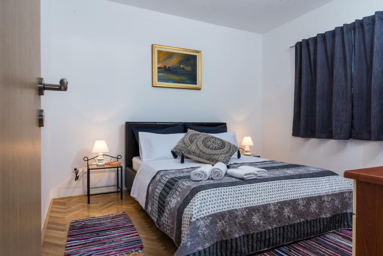 Apartment Okrug Gornji - Trogir With Sea View Exterior foto