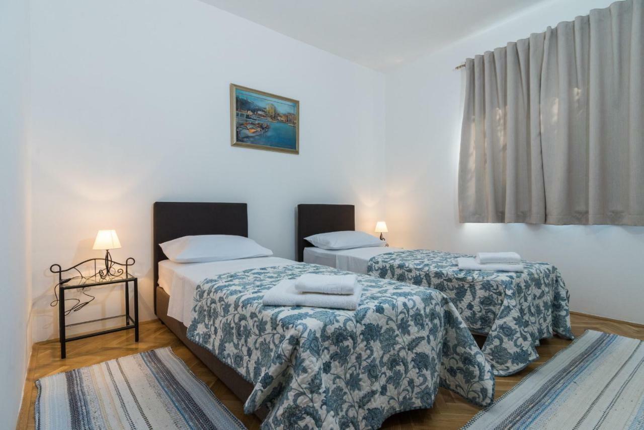 Apartment Okrug Gornji - Trogir With Sea View Exterior foto
