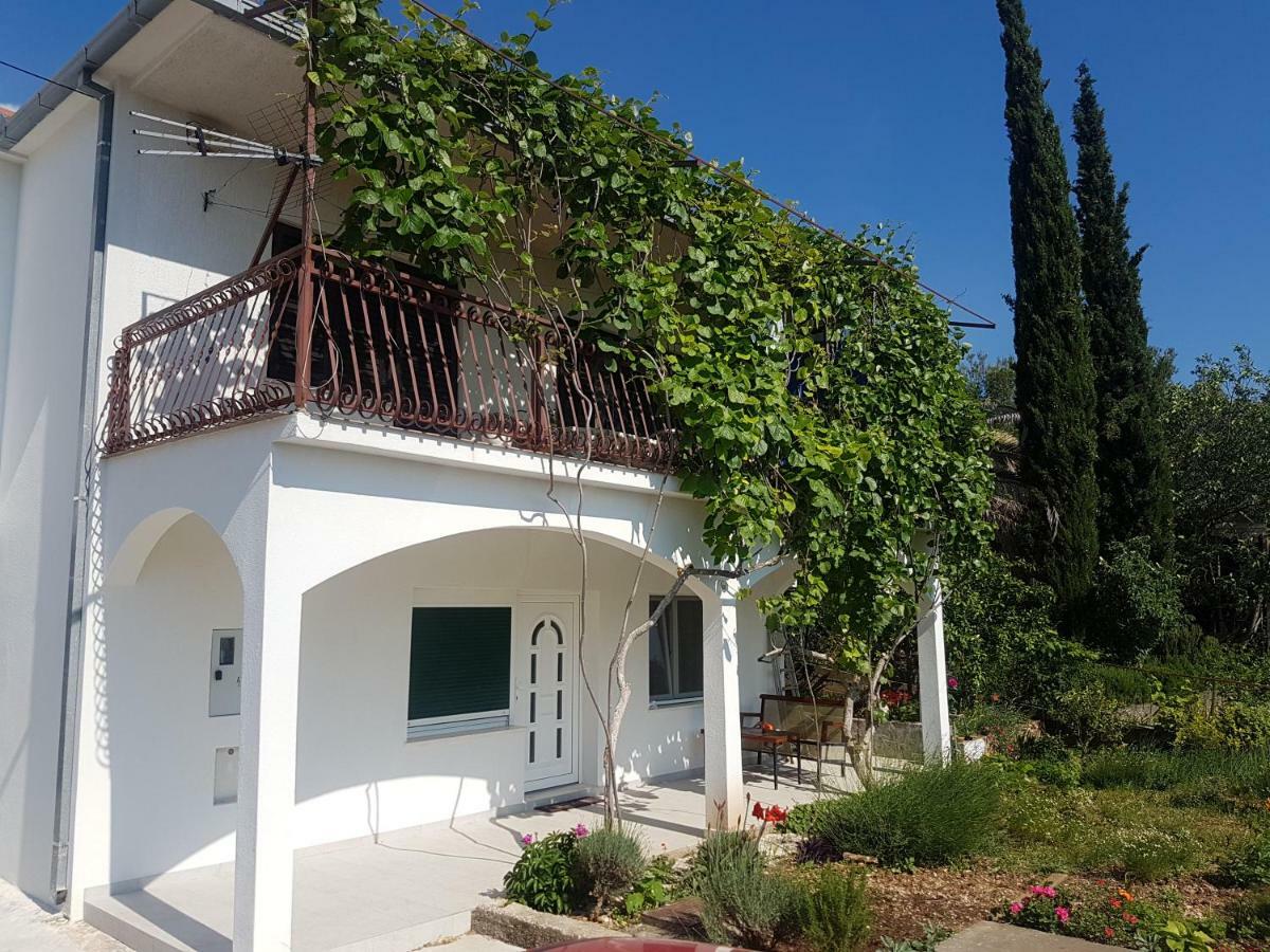 Apartment Okrug Gornji - Trogir With Sea View Exterior foto