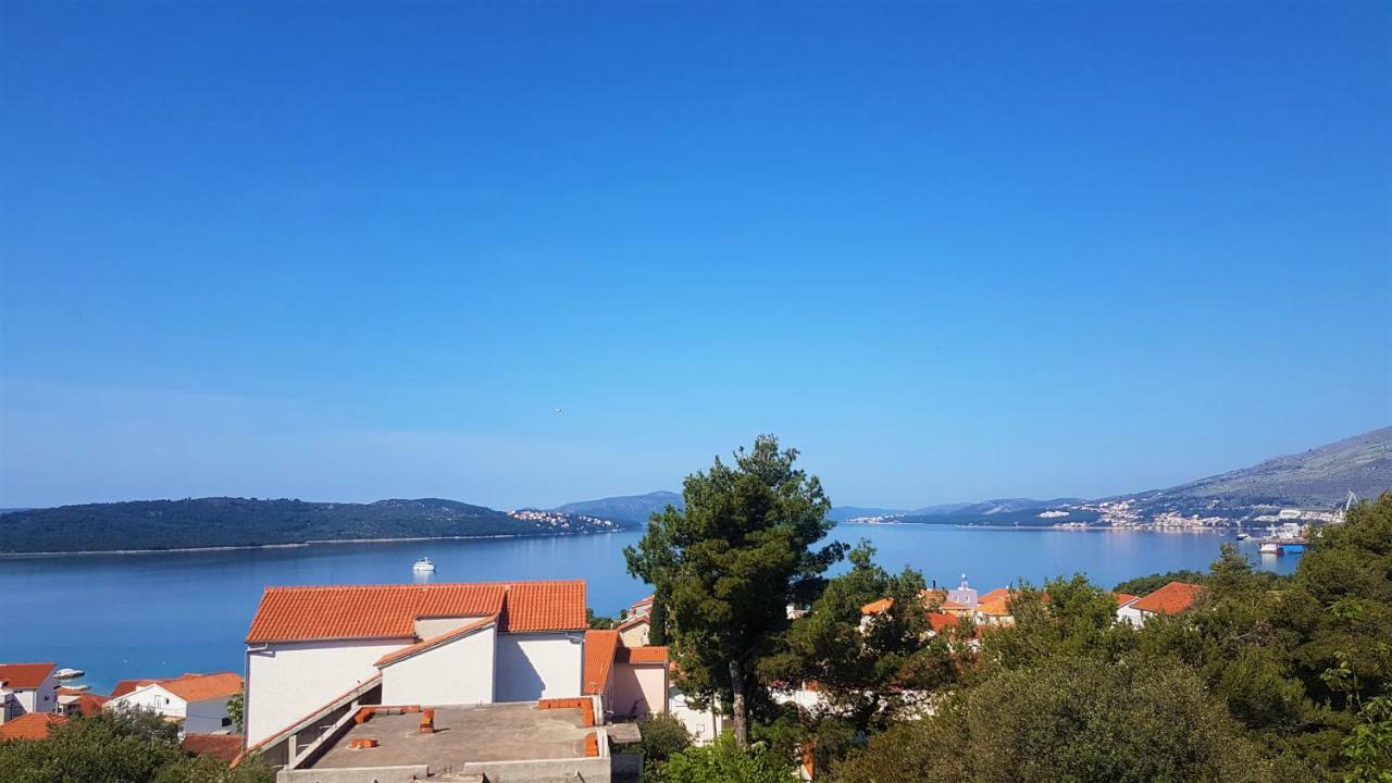 Apartment Okrug Gornji - Trogir With Sea View Exterior foto