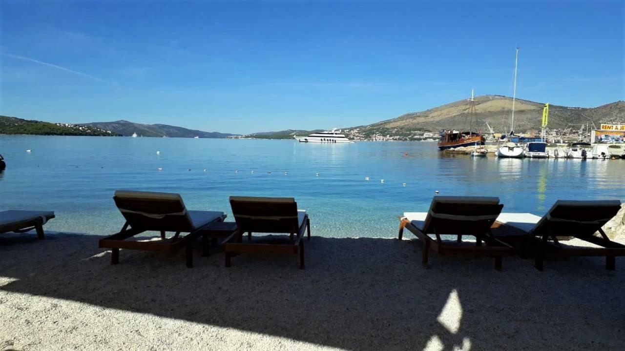 Apartment Okrug Gornji - Trogir With Sea View Exterior foto